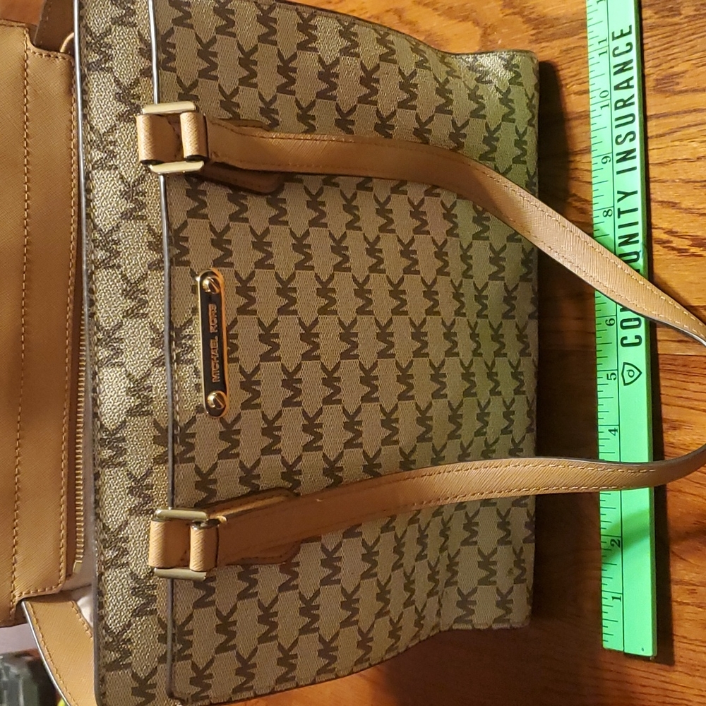 Michael Kors Natural Brown Signature Dee Dee Medium Tote 38s8xtwt2v
